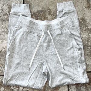 Like new Lululemon Joggers - 6